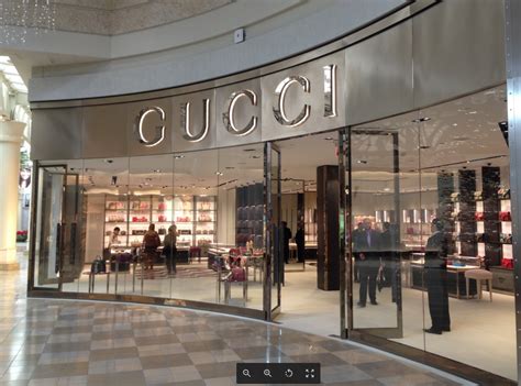 gucci store boca raton